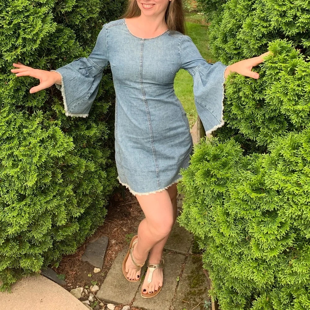 Michael Kors Gold Sheath Sandals Casual - Picture 2 of 5